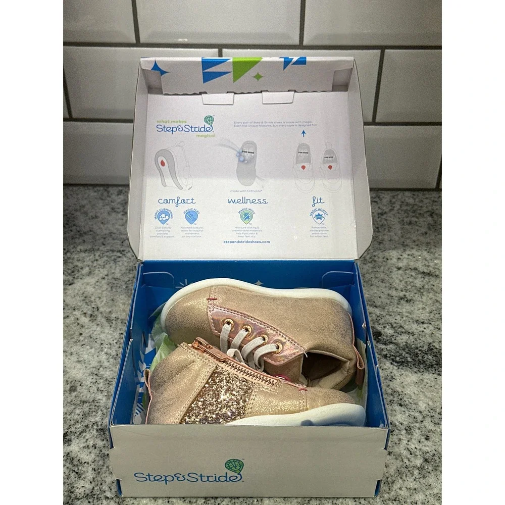 Step Up Studio Infant Girls 5M Rose Gold Glitter Zip 1st High Top Sneakers Easy‎